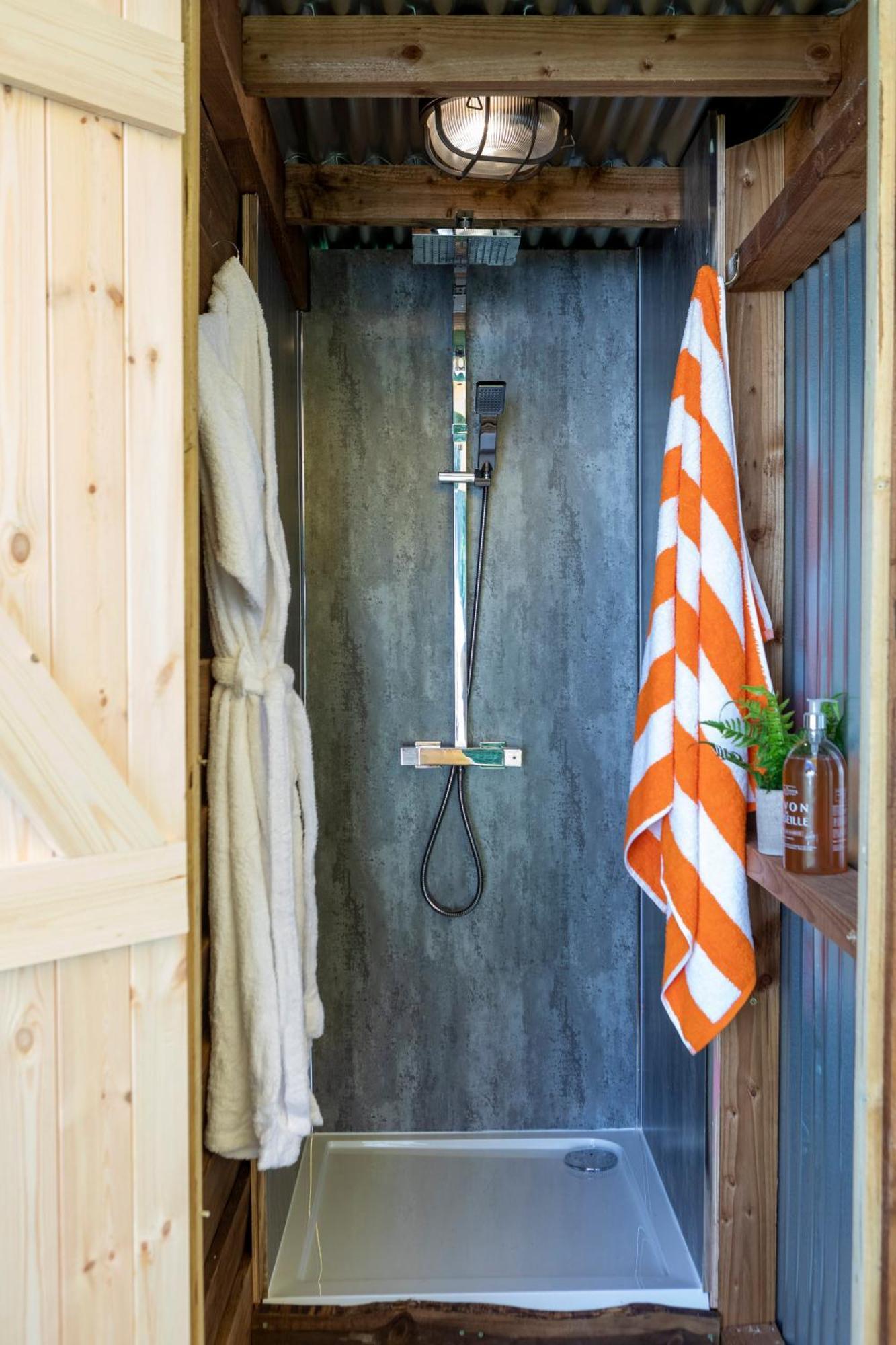 Stargazer Glamping Uk Andromeda 6 People Hotel Ross-on-Wye Kültér fotó